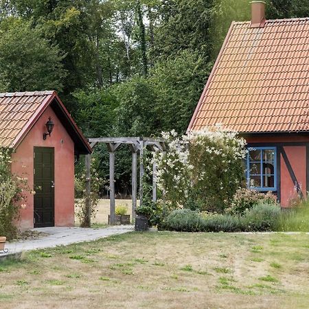 Villa Hasselbacken Garsnas Экстерьер фото